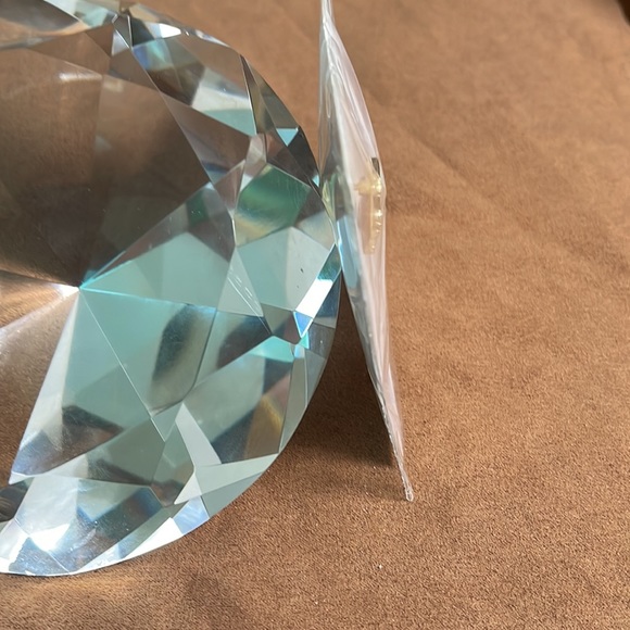 Sunny Side Up Egg enamel pin - Picture 4 of 5